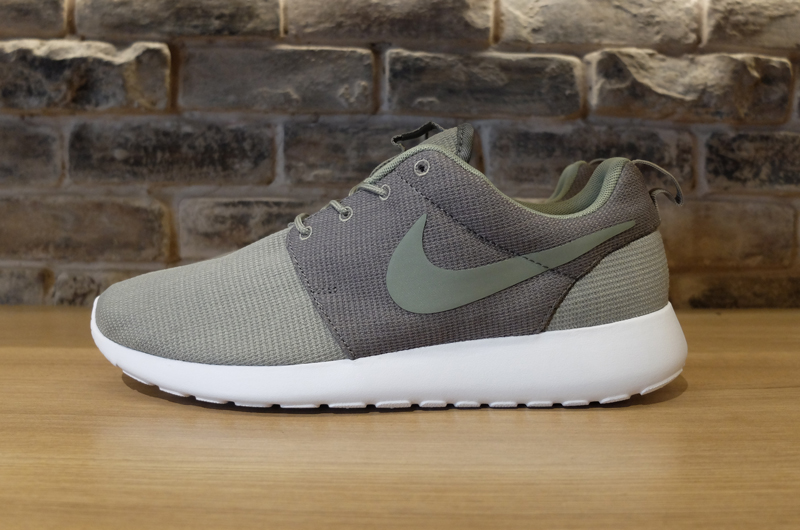 Nike Roshe Run Cool Grey/Green White | Kickspotting